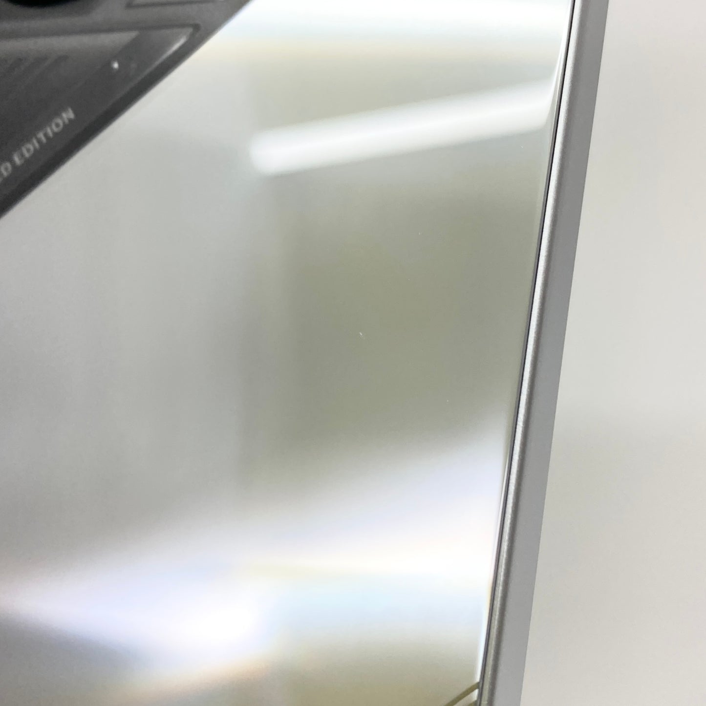 美品 Xiaomi POCO F7 シルバー 12GB RAM 256GB ROM 国内版 【C4733-60】