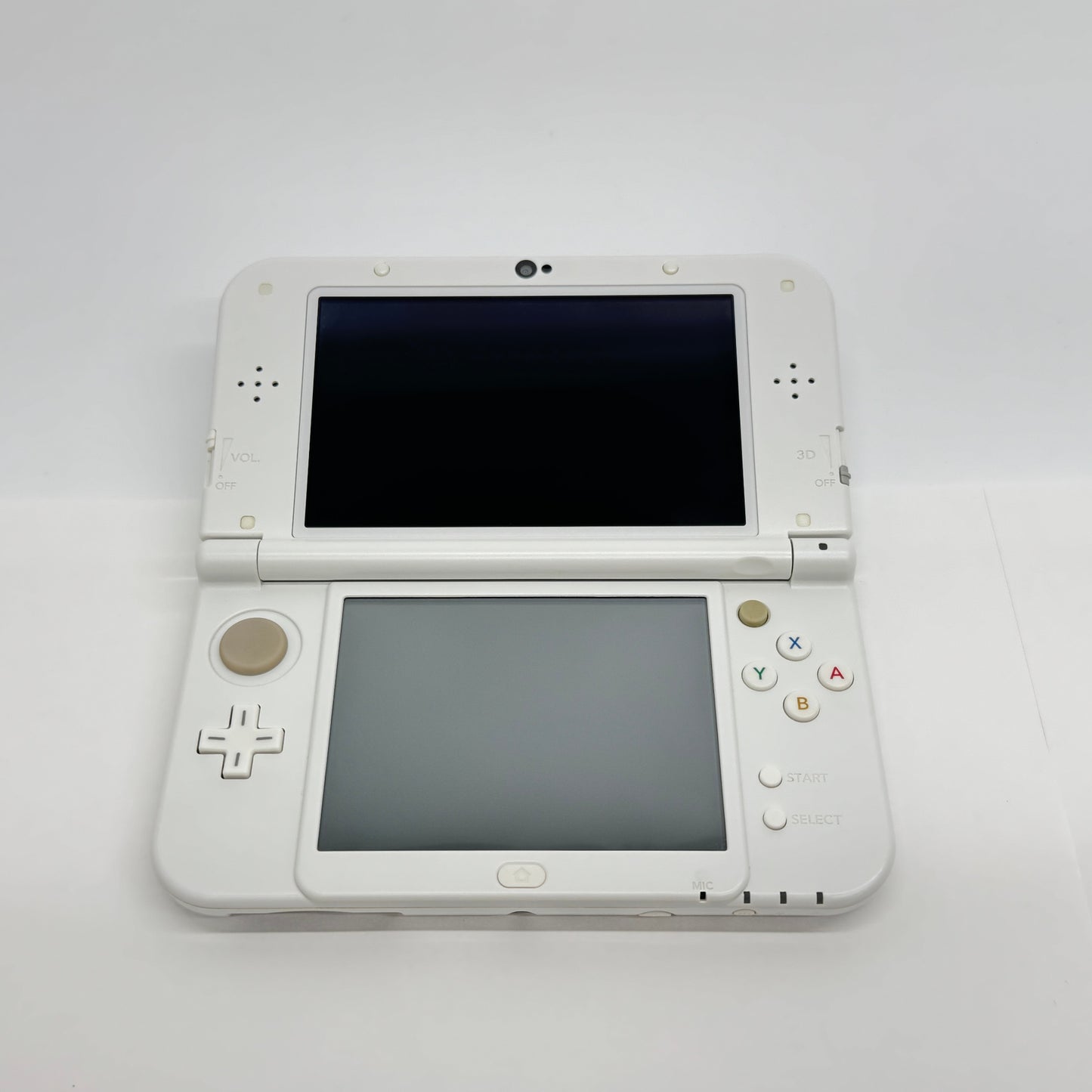 美品 New ニンテンドー 3DS LL本体 RED-001 パールホワイト 充電器・付属品完備【C7297-60】
