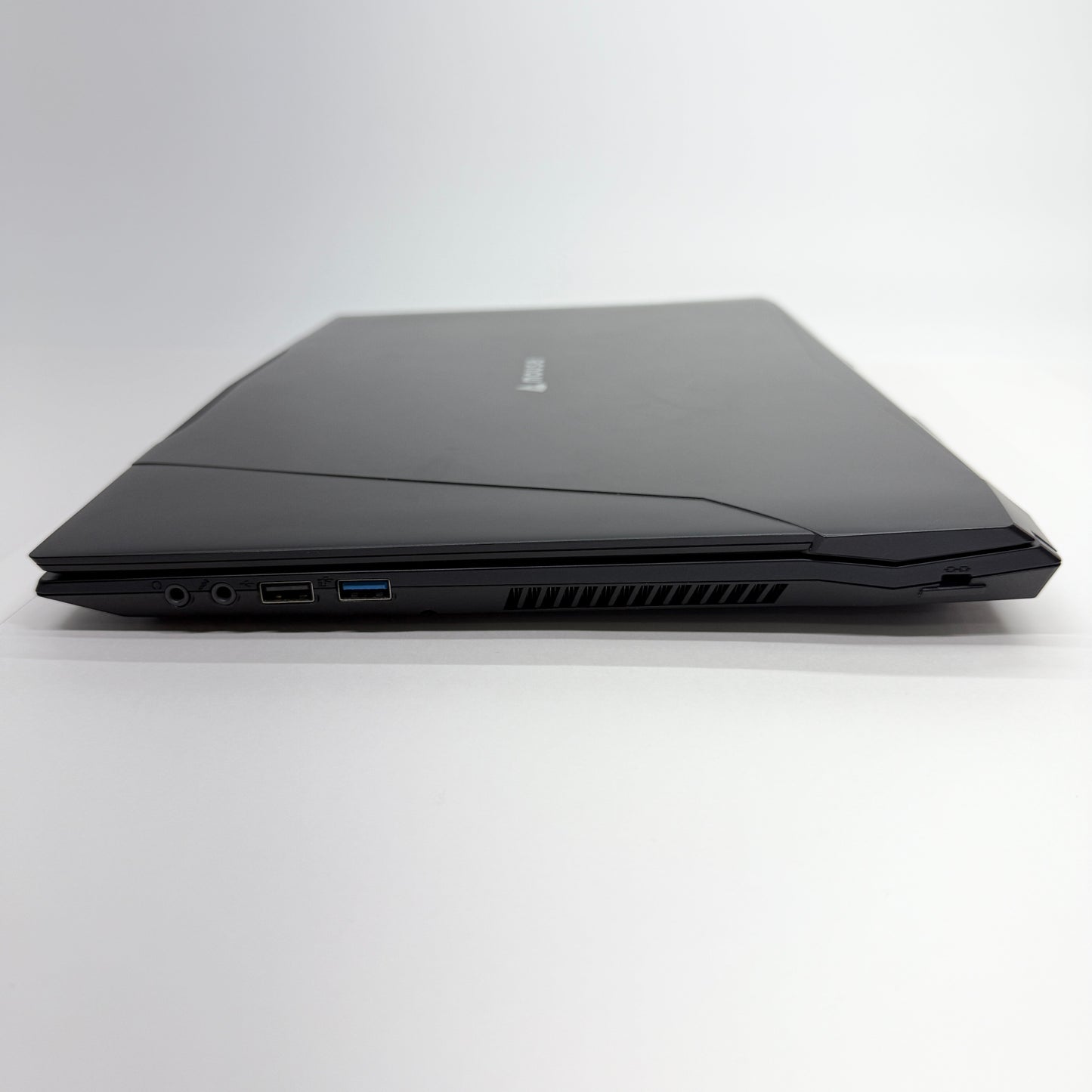 mouse MB-K690SN1-EX3 Core i7-8750H 16GB Geforce MX150 SSD256GB HDD1TB バッテリー最大容量96%【C5163-100】