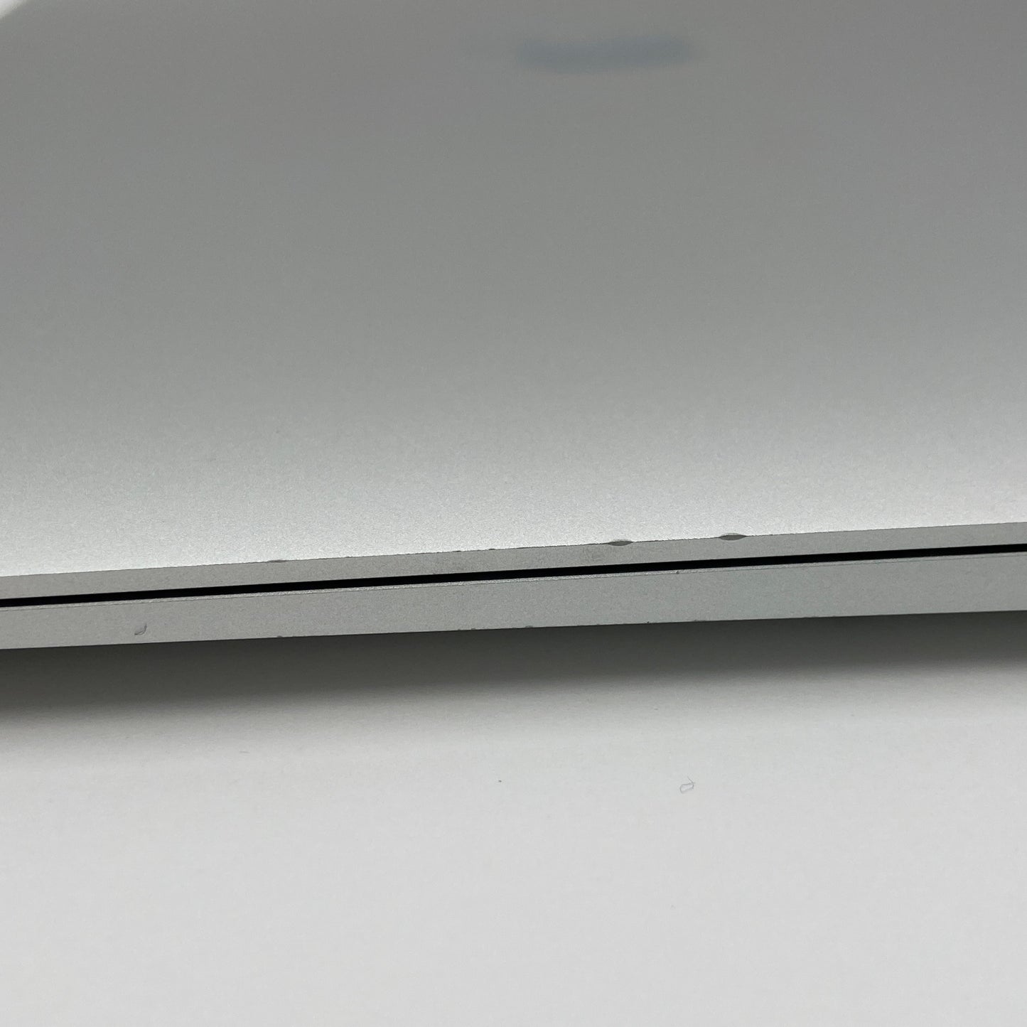 MacBook Air M1 2020 13インチ 8C CPU/7C GPU M1 8GB 256GB MGN93J/A バッテリー最大容量95％【C5252-80】