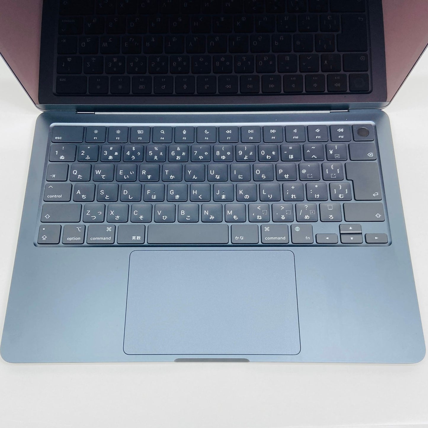 バッテリー最大容量100% Apple MacBook Air M2 2022 MLY33J/A 8GB SSD 256GB 付属品完備 C3869	80サイズ発送