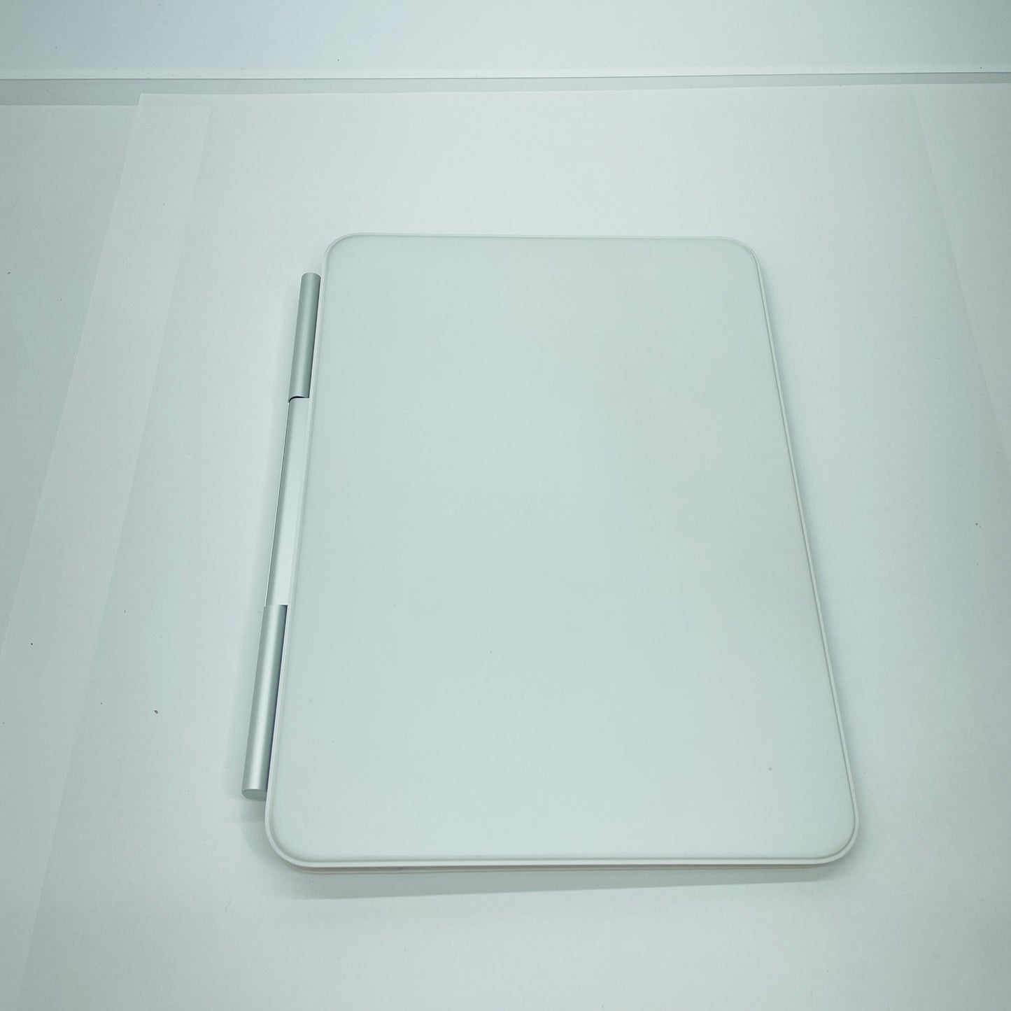 Apple 11インチiPad Pro（M4）用Magic Keyboard 日本語 MWR03J/A（ホワイト）【C4654-60】