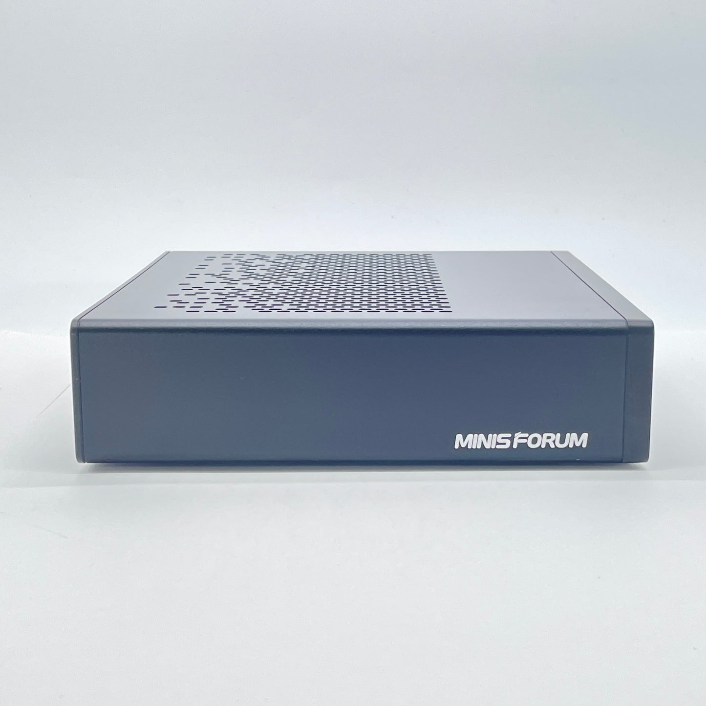 美品 MINIS FORUM MS-A1-NOCPUR ベアボーンキット ミニワークステーション【C7962-80】
