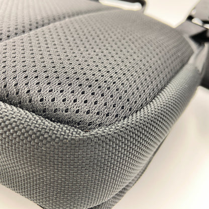 美品 THE TOKYO TECHPACK SLING【C5718】