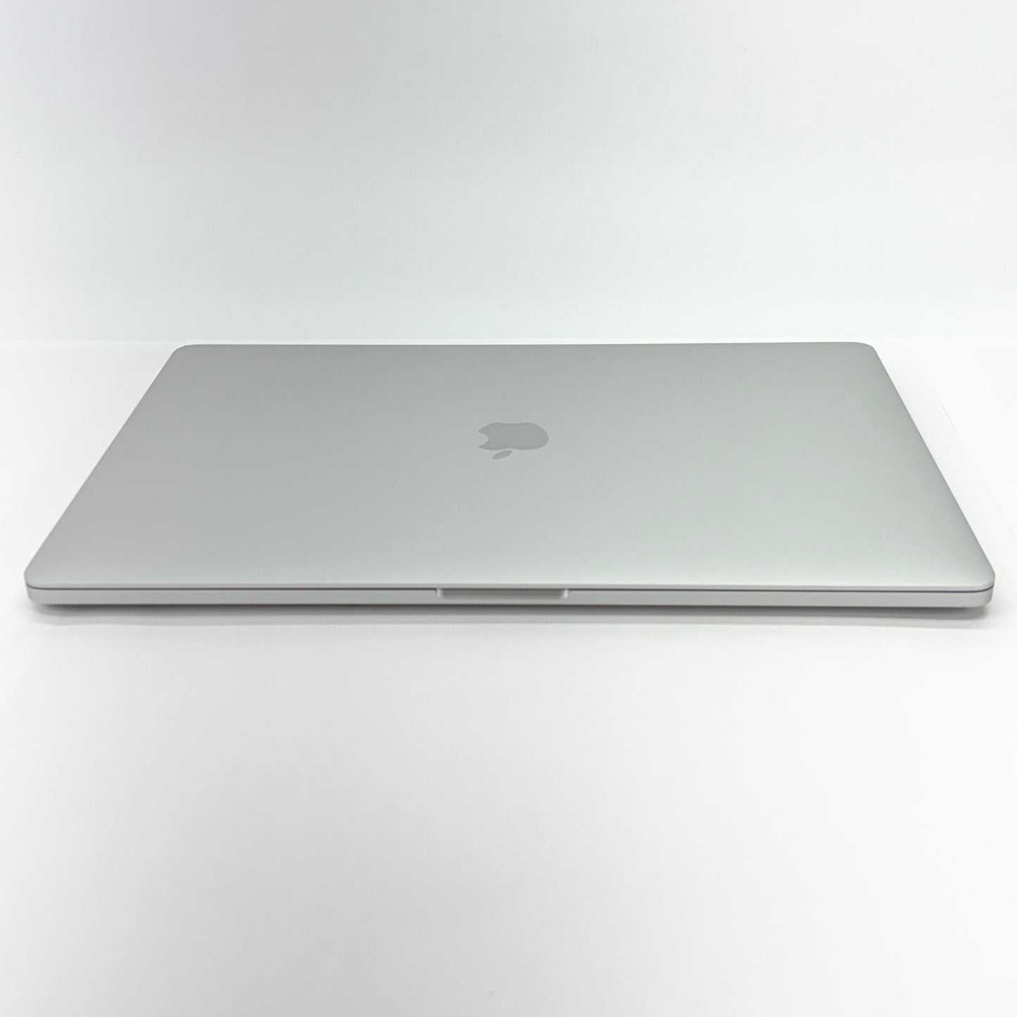 MacBook Pro 16インチ Touch Bar＋Touch ID (Late 2019) Core i9 2.3GHz/16GB/SSD 1TB シルバー MVVM2J/A【C5374-80】
