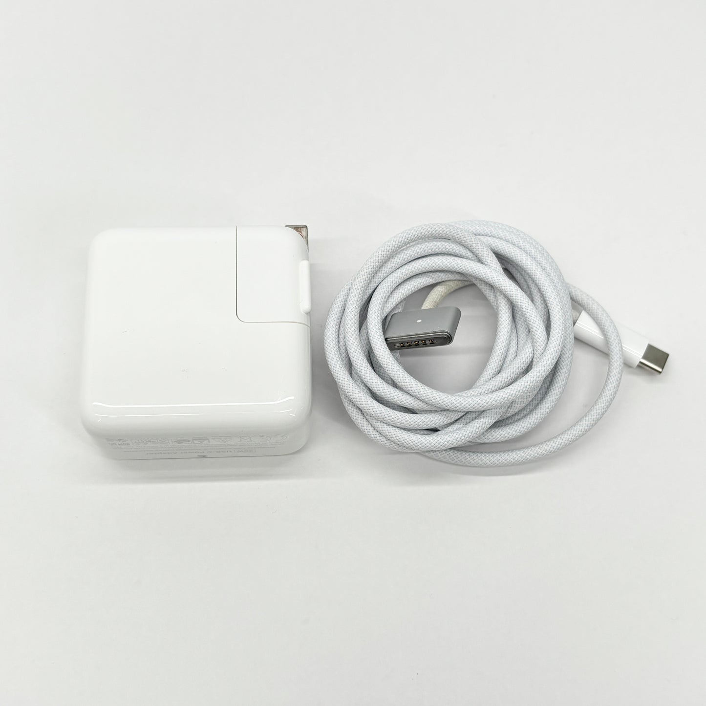 美品 Apple MacBook Air 13インチ  2025 M4 16GB 256GB MW0W3J/A シルバー　充放電回数258回 バッテリー最大容量94%【C6781-80】