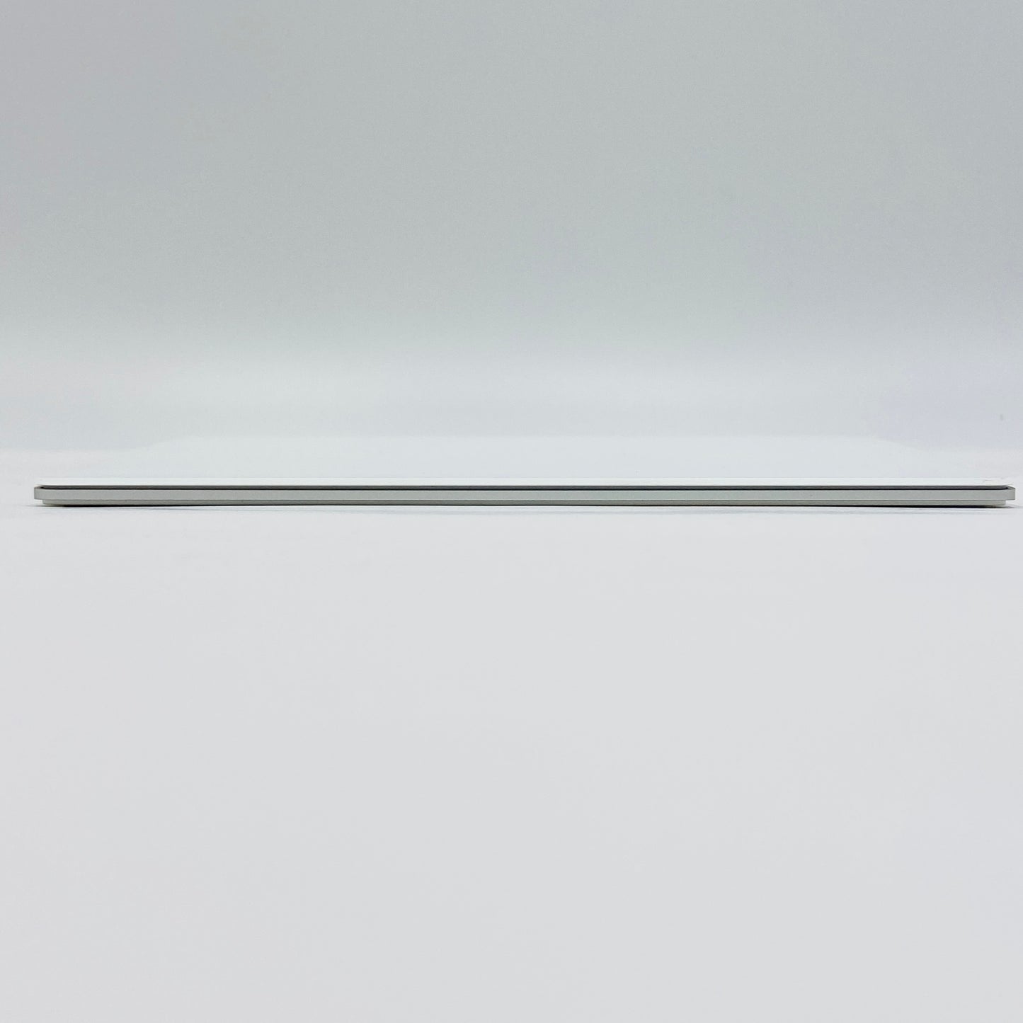 Apple Magic Trackpad 2 ホワイト モデル A1535 【C4226-C】