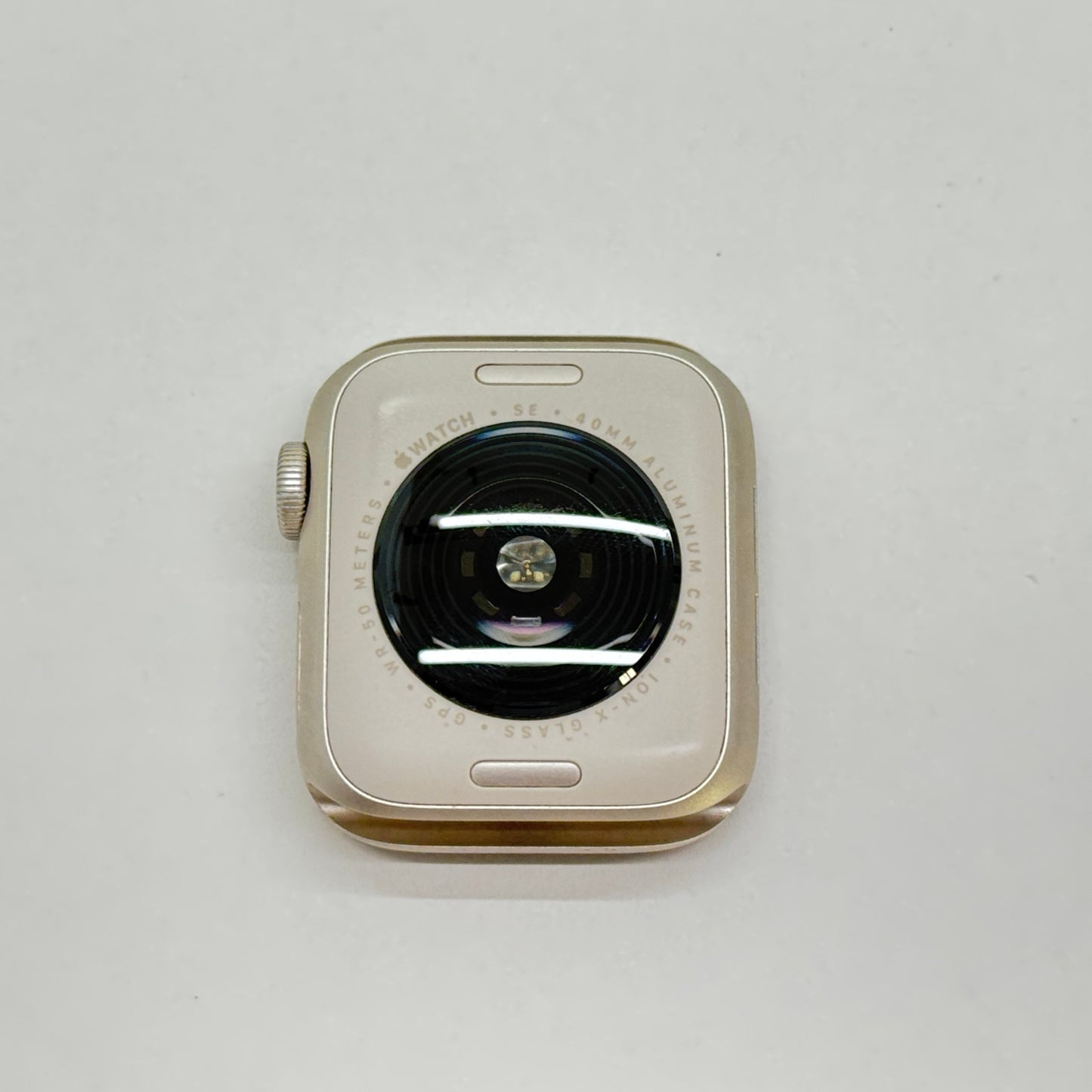 美品 Apple Watch SE (第2世代) GPSモデル 40mm MNJP3J/A スターライト【C7570-N】