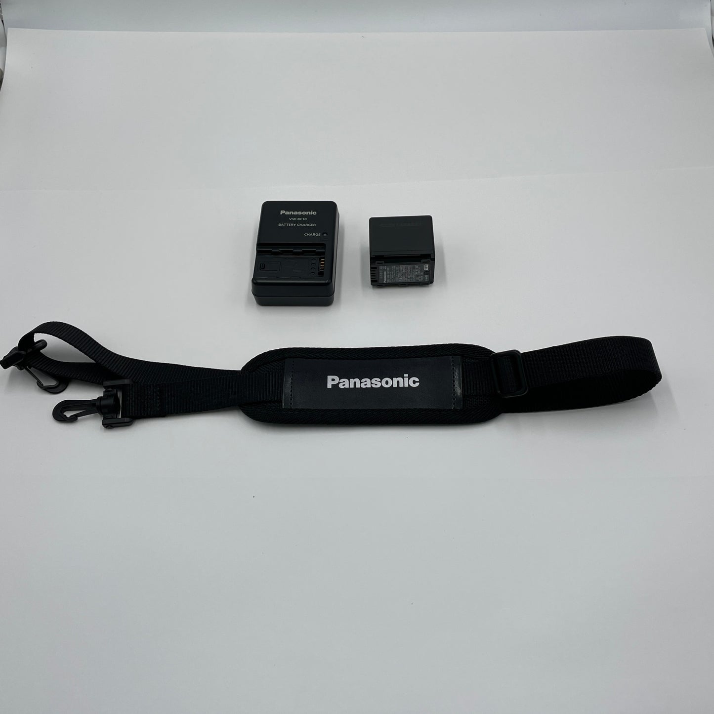 美品 Panasonic ビデオカメラ用アクセサリーキット VW-ACT380 付属品完備【C4865-80】