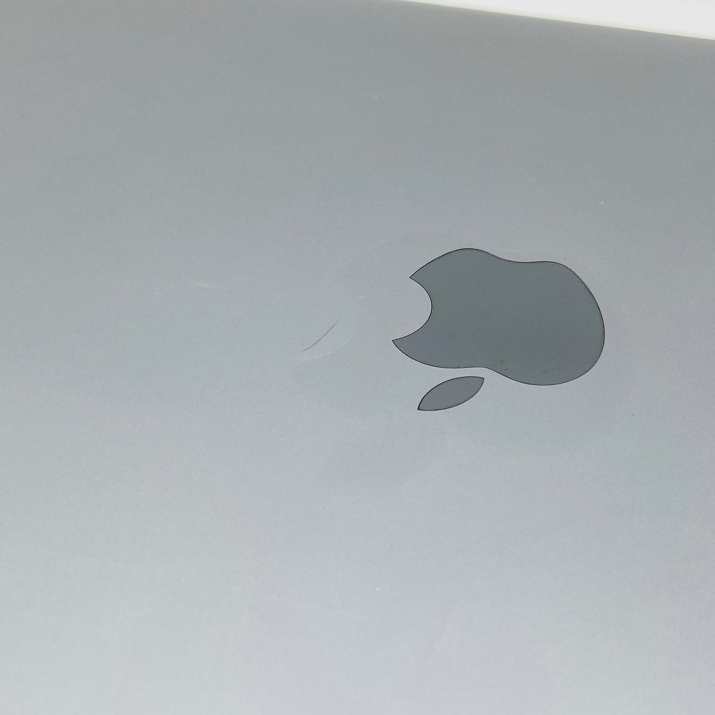 MacBook Pro 2022 13インチ M2 8コアCPU 10コアGPU 8GB 256GB スペースグレー バッテリー最大容量98%【C4914-80】