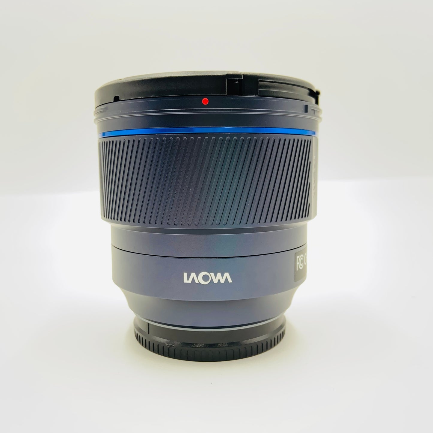 美品 LAOWA 10mm F2.8 ZERO-D FF FEマウント 箱あり	【C4153-80】