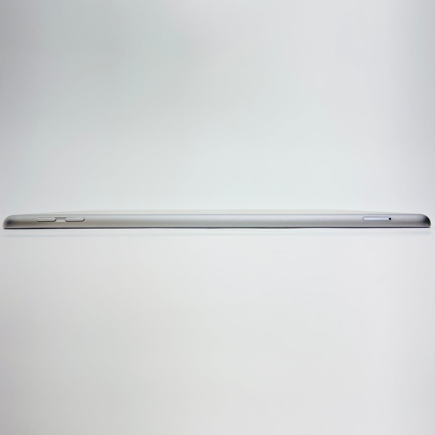 Apple iPad MR6N2J/A A1954 32GB 黒 ブラック 9.7インチ第6世代 WIFI+Cellularモデル 【C4064-60】