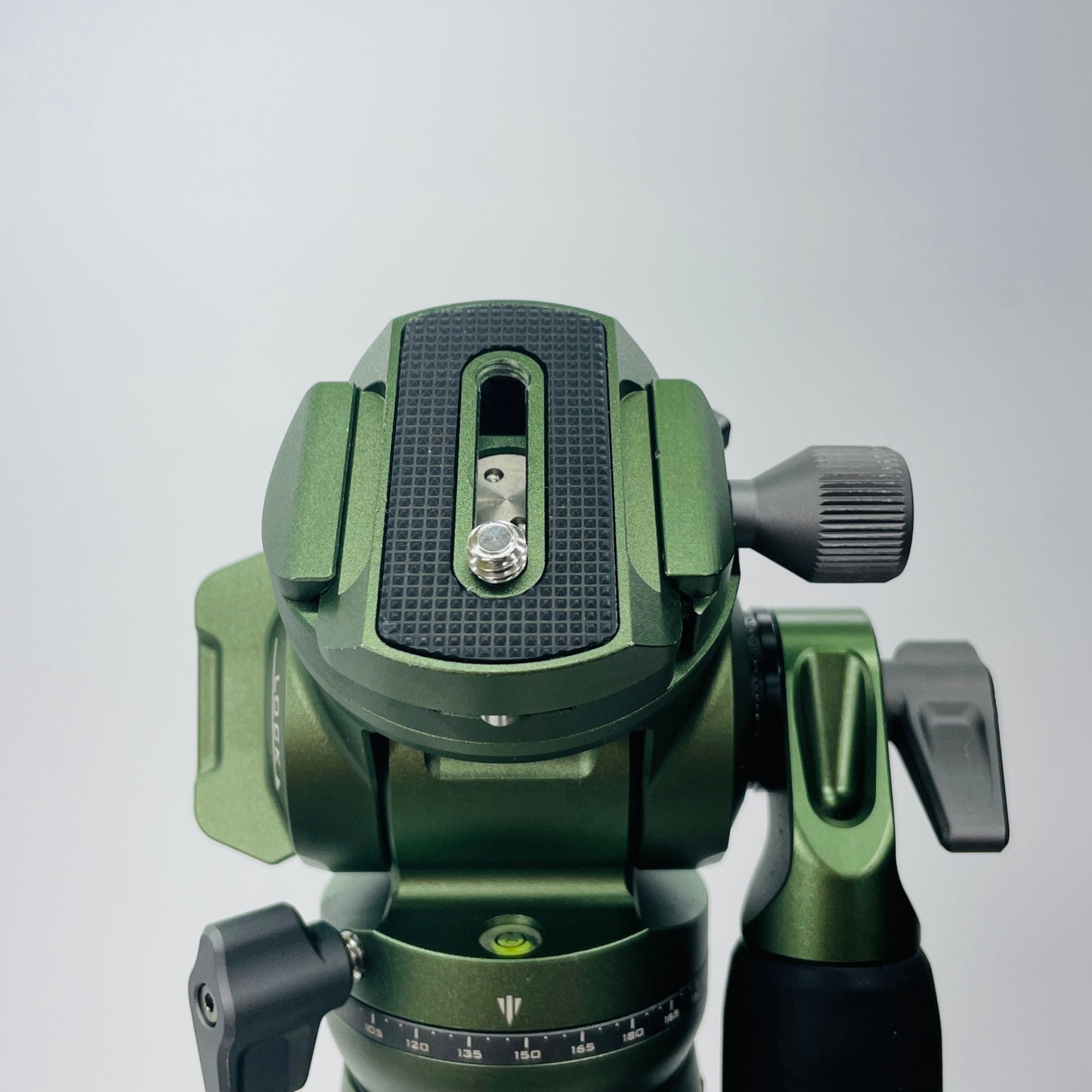 美品 TILTA VT05 カーボンファイバー三脚 【C4369-120】