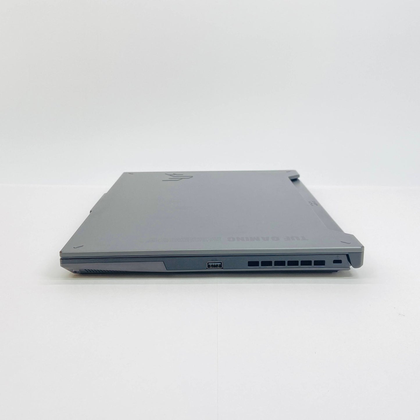美品 ASUS TUF Gaming F15 Core i7 12700H 16GB SSD512GB GeForce RTX 4060 搭載 Windows11Home  バッテリー最大容量100%【C7802-100】
