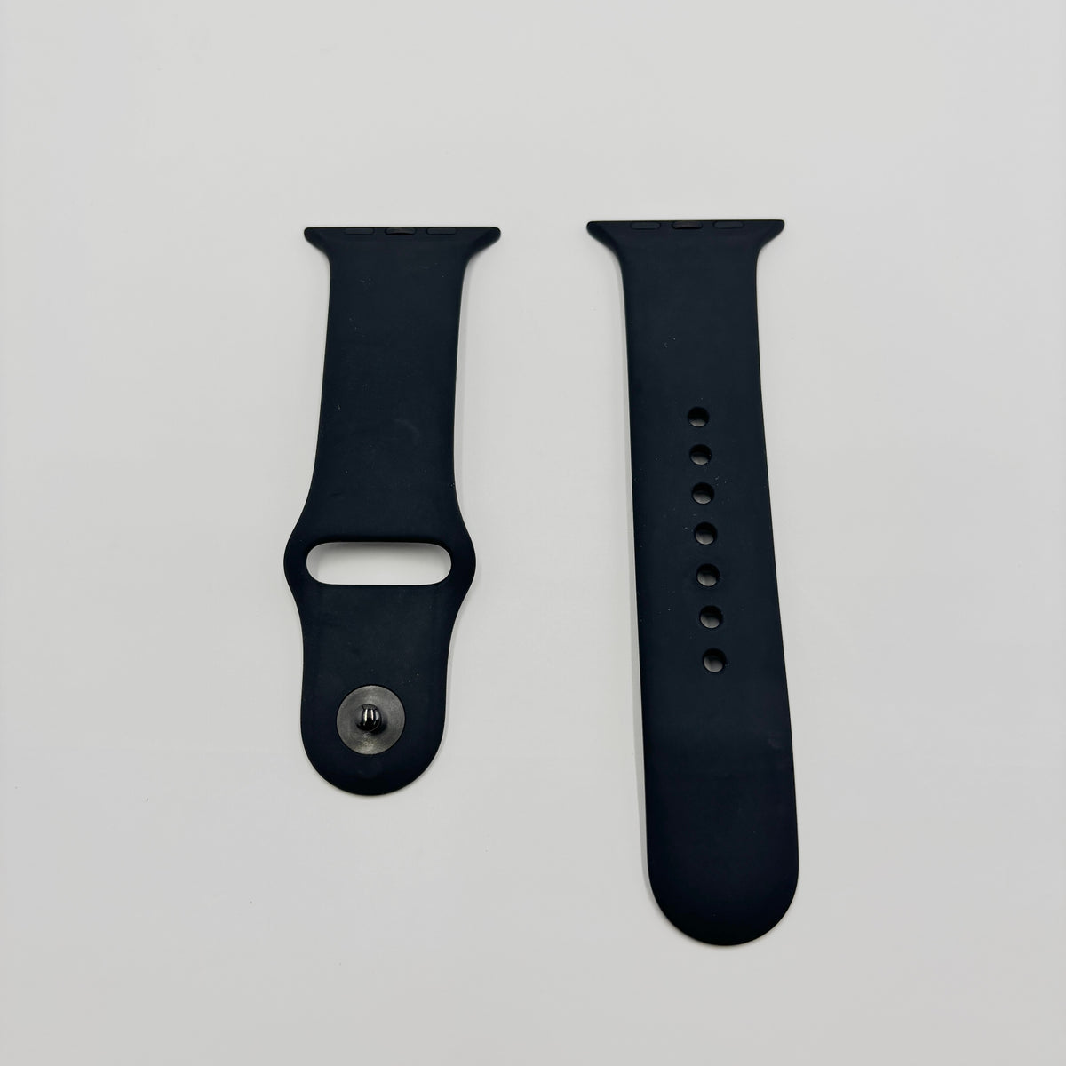 美品 Apple Watch Series 11 46mm GPS+Cellular ゴールドチタニウム MFC34J/A ブラックスポーツバンド S/M MXM23FE/A【C9164-C】