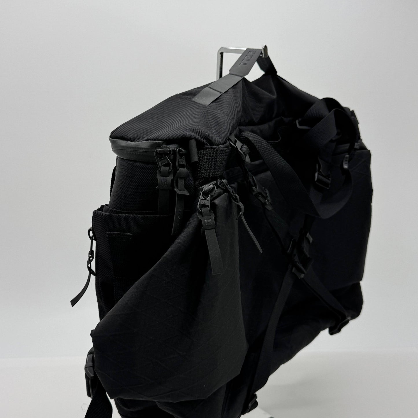 美品 コードオブベル X-TOTE / 3WAY メッセンジャートートバッグ [ CODE OF BELL X-TOTE / 3-Way Messenger Tote ] ＜19リットル※拡張時 35リットル＞【C7543】