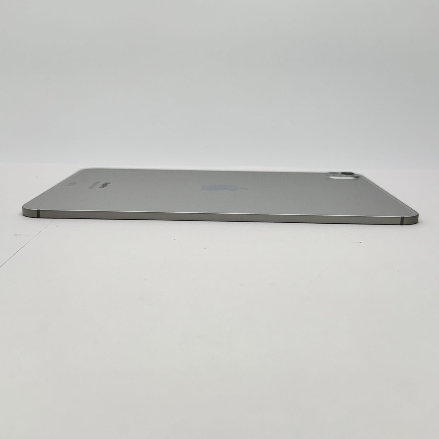 美品 SIMフリー iPad Pro 11インチ M4 Wi-Fi+Cellular 256GB MVW23J/A シルバー バッテリー最大容量100%  付属品完備 純正カバー付属【C7746-80】