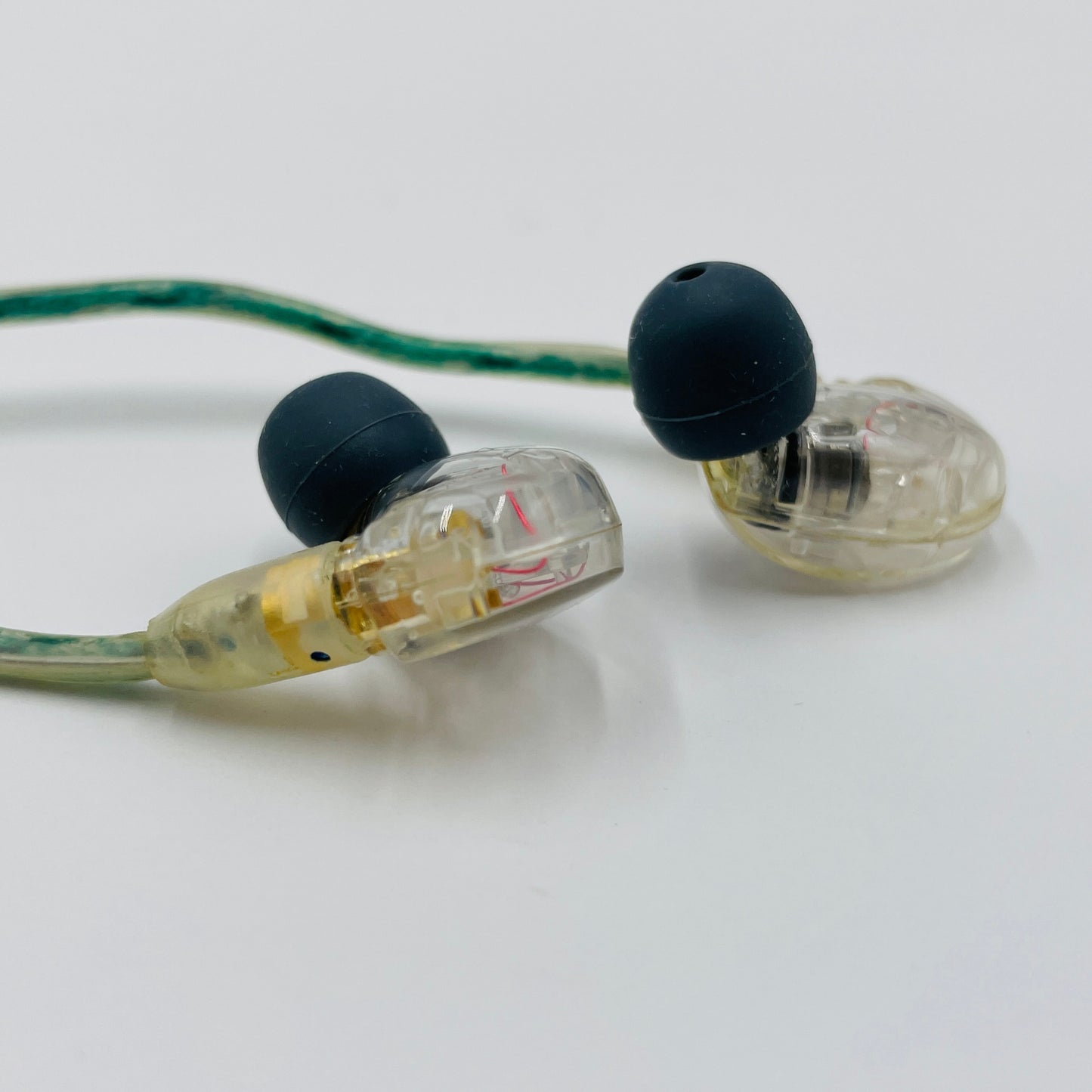 イヤホン SHURE SE215 カナル型【C4230-N】
