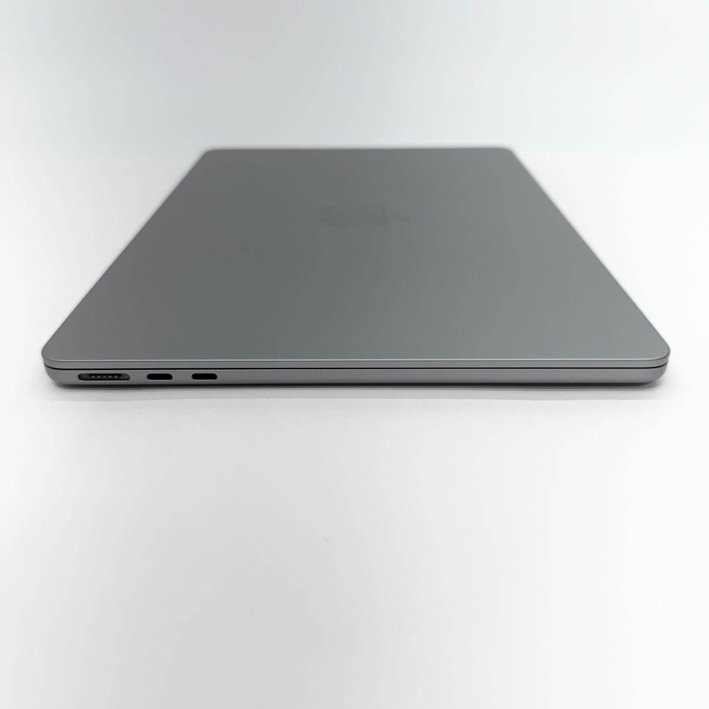 MacBook Air Liquid Retina 13.6インチ (Mid 2022) Apple M2 8コア 8GB SSD 256GB スペースグレイ MLXW3J/A バッテリー最大容量100%【C5244-80】