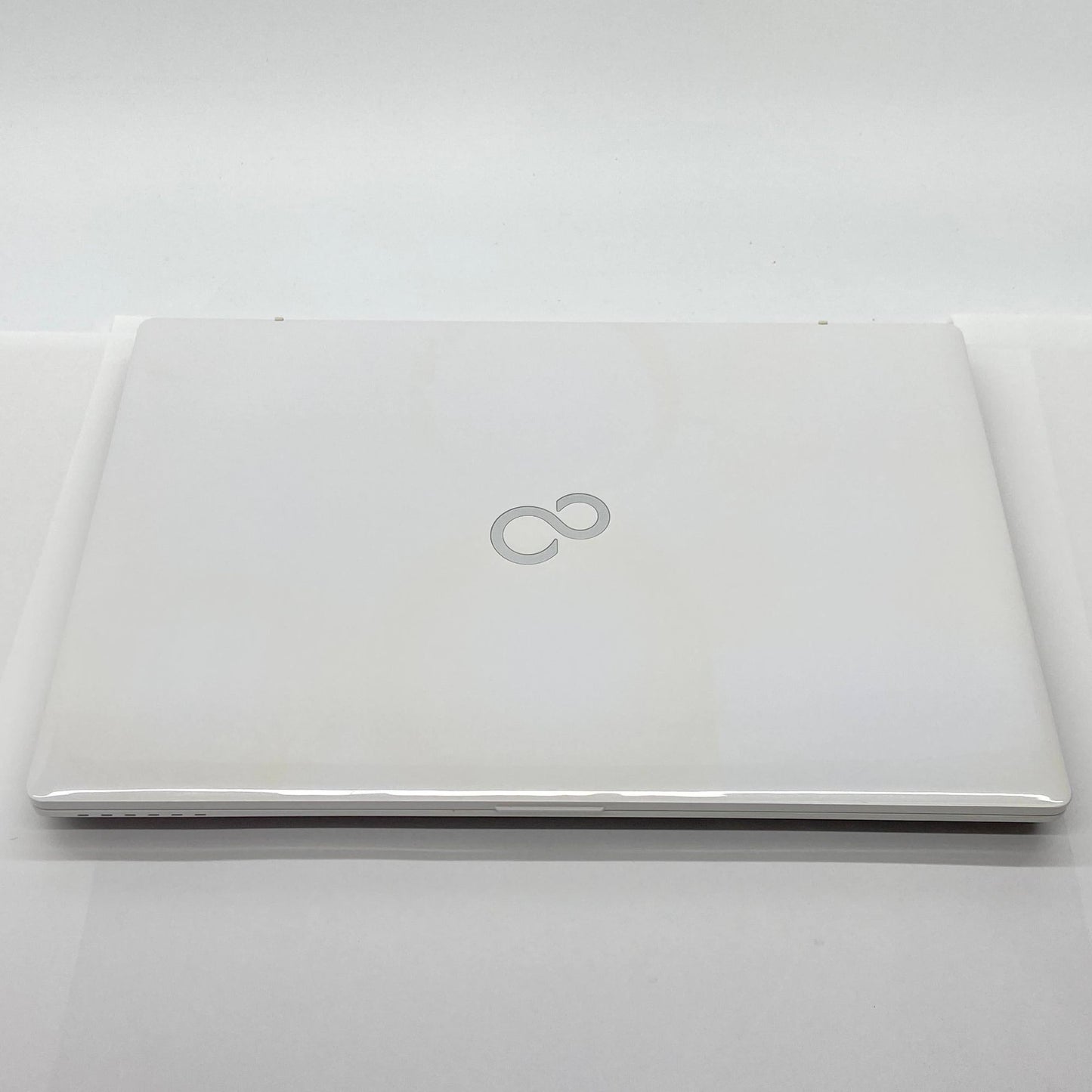 新品SSD FMV LIFEBOOK AH53/D1 FMVA53D1W i7 8565U 8GB SSD256GB Windows 11 Home 【C3753-80】