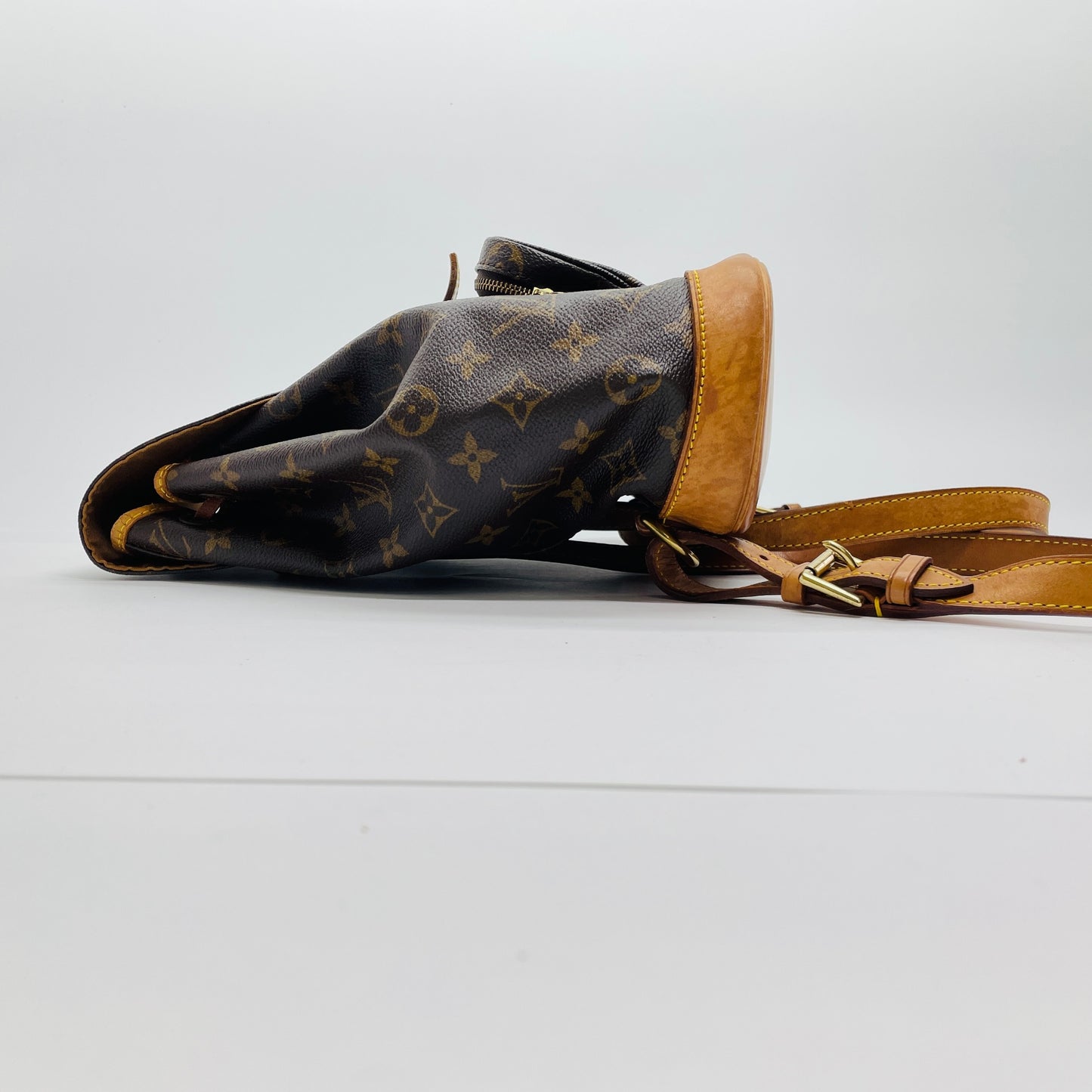 LOUIS VUITTON モンスリ MM モノグラム【C4092】