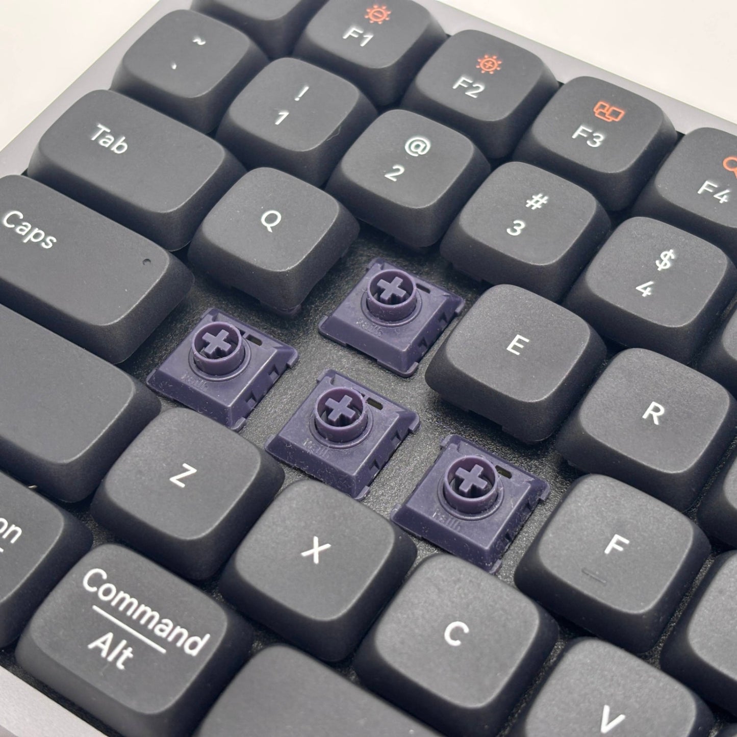 美品 Lofree Flow  84キー ロープロファイル メカニカルキーボード OE915【C8382-80】