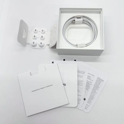 Apple AirPods Pro 第2世代 MagSafe充電ケース(USB-C)付き MTJV3J/A【C5057-60】