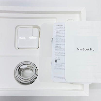 Apple MacBook Pro Apple M3 8GB SSD 512GB 14.2型 シルバー MR7J3J/A  2023【C4289-80】