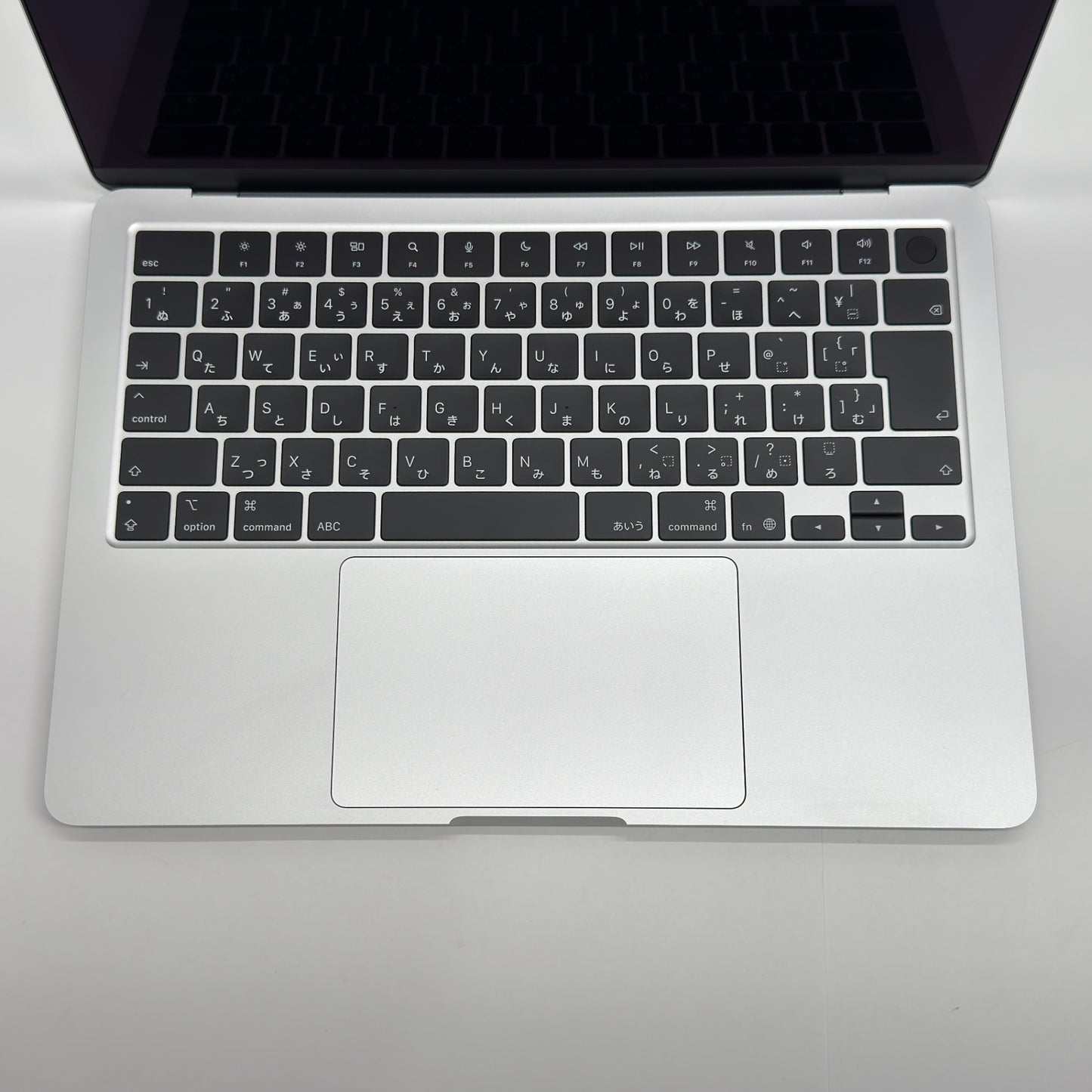 美品 Apple MacBook Air 13インチ 2026 MDH74J/A M5 16GB 512GB シルバー  バッテリー最大容量100%【C7842-80】