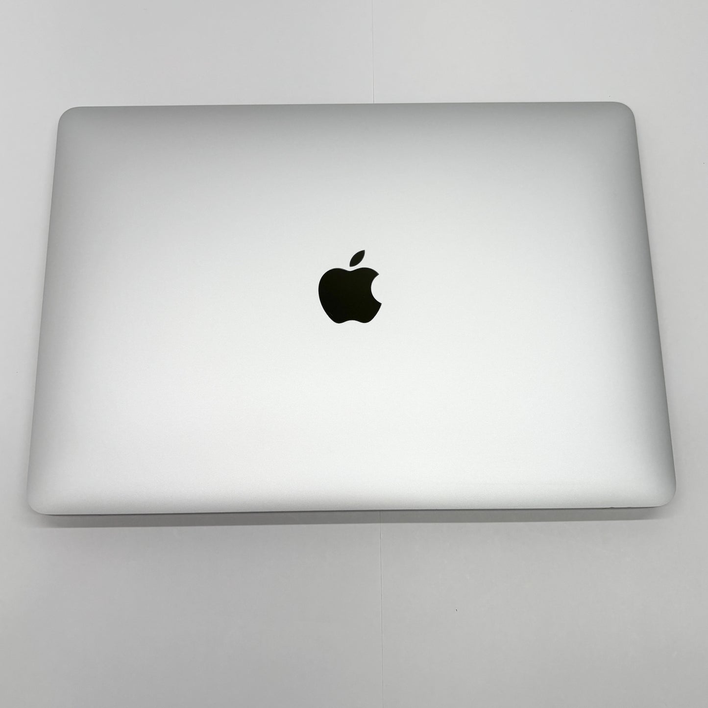 Apple MacBook Air 2020 13インチ M1 16GB 512GB バッテリー最大容量96%【C8131-80】