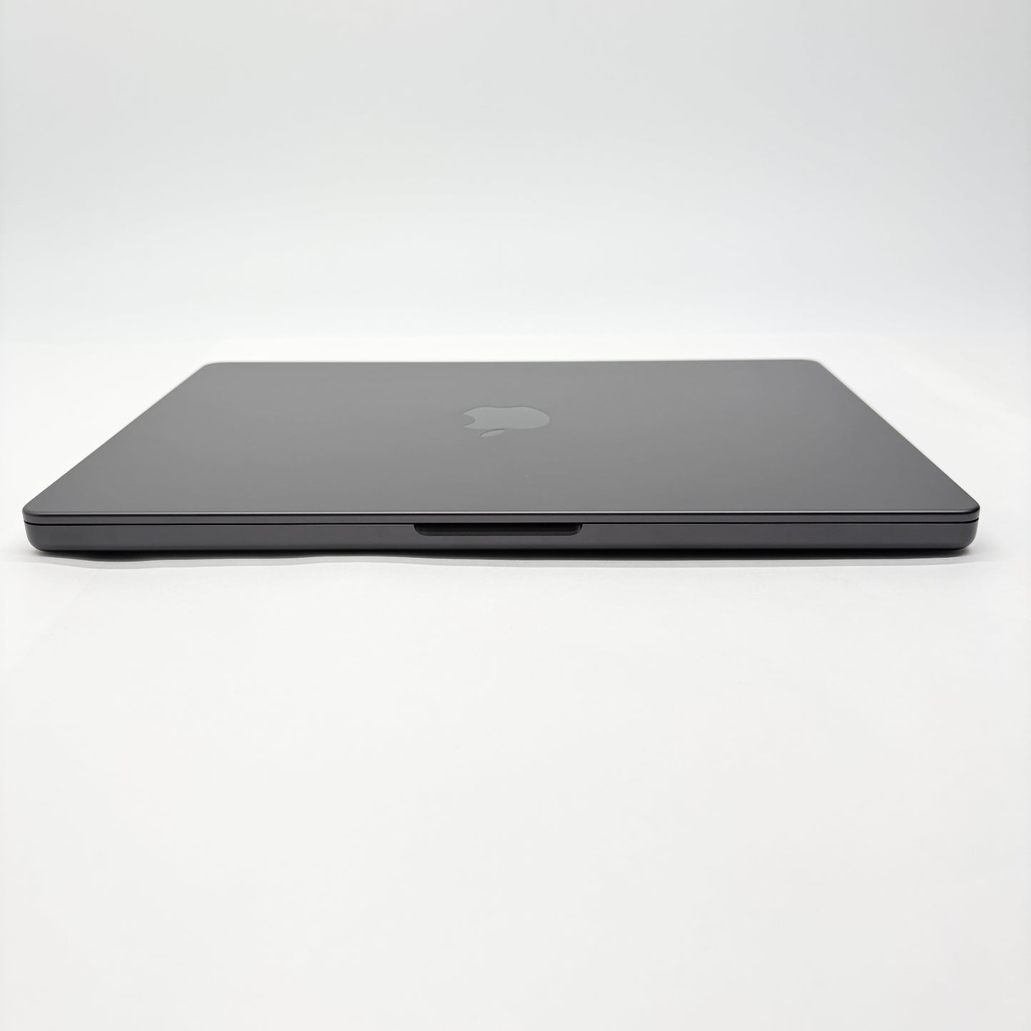 新品同様 美品 Nano-textureガラス仕様 MacBook Pro M5 14インチ10コア 32GB 1TB スペースブラック バッテリー最大容量100%【C6598-80】