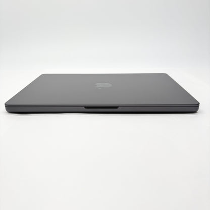 新品同様 美品 Nano-textureガラス仕様 MacBook Pro M5 14インチ10コア 32GB 1TB スペースブラック バッテリー最大容量100%【C6598-80】