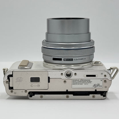 OLYMPUS PEN E-PL8 ダブルズームレンズキット 14-42mm 40-150mm ミラーレス 一眼 カメラ【C9492-60】