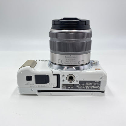 パナソニック Panasonic LUMIX DMC-GF6 レンズセット / LUMIX G VARIO 14-42mm F3.5-5.6 II ASPH. MEGA O.I.S. H-FS1442A 【C5558-60】