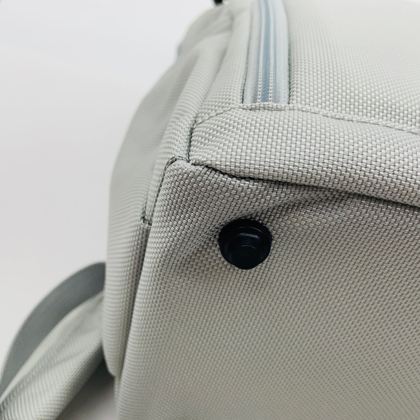 美品 MI-NA ミーナ カメラリュック　カメラバッグ　【C4445】