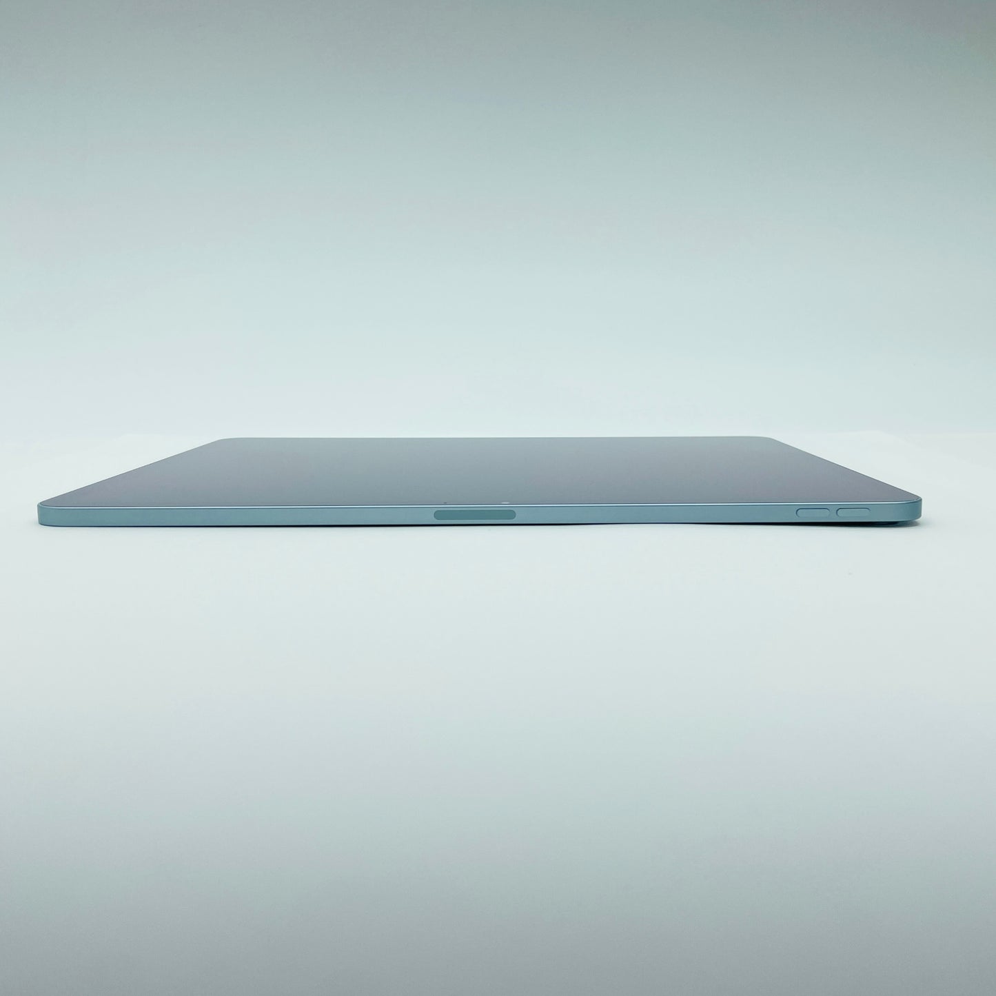 新品同様 美品 Apple iPad Air 13インチ M2 Wi-Fi 512GB 2024年春モデル MV2K3J/A バッテリー最大容量100% 　限定保証有効期限：2026年4月27日【C5060-60】