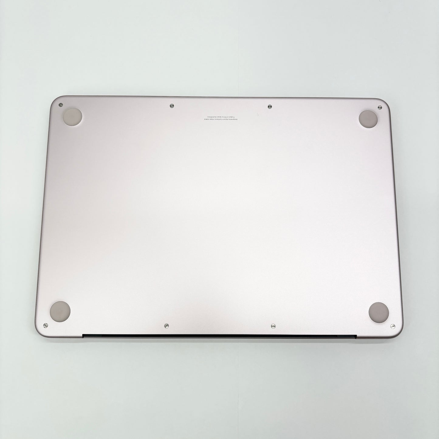 美品 MacBook Neo 13インチ 2026 Apple A18 Pro 6コア 8GB SSD 256GB ブラッシュ MHFH4J/A バッテリー最大容量100% 限定保証あり【C8785-80】