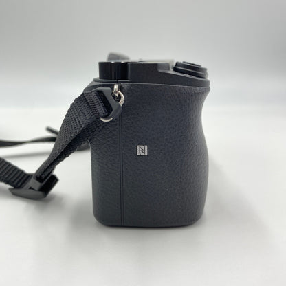 美品 ソニー SONY α6400 ILCE-6400Y  ダブルズームレンズキット ブラック シャッター回数1,937回【C5535-60】