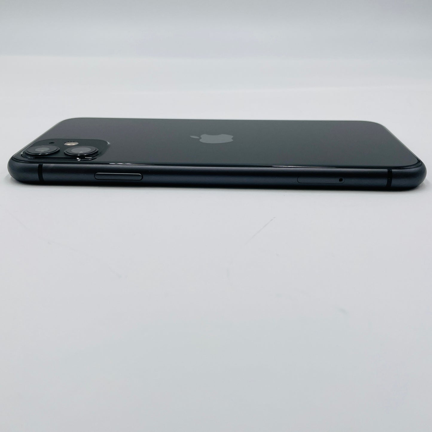 Apple iPhone 11 128GB SIMフリー MWM02J/A ブラック 【C4238-C】
