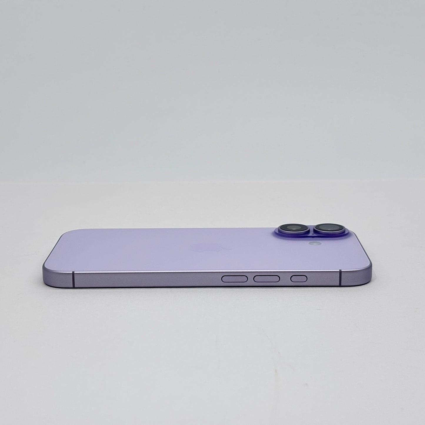 美品 iPhone 17 MG6A4J/A 256GB SIMフリー ラベンダー バッテリー最大容量100%【C8362-C】