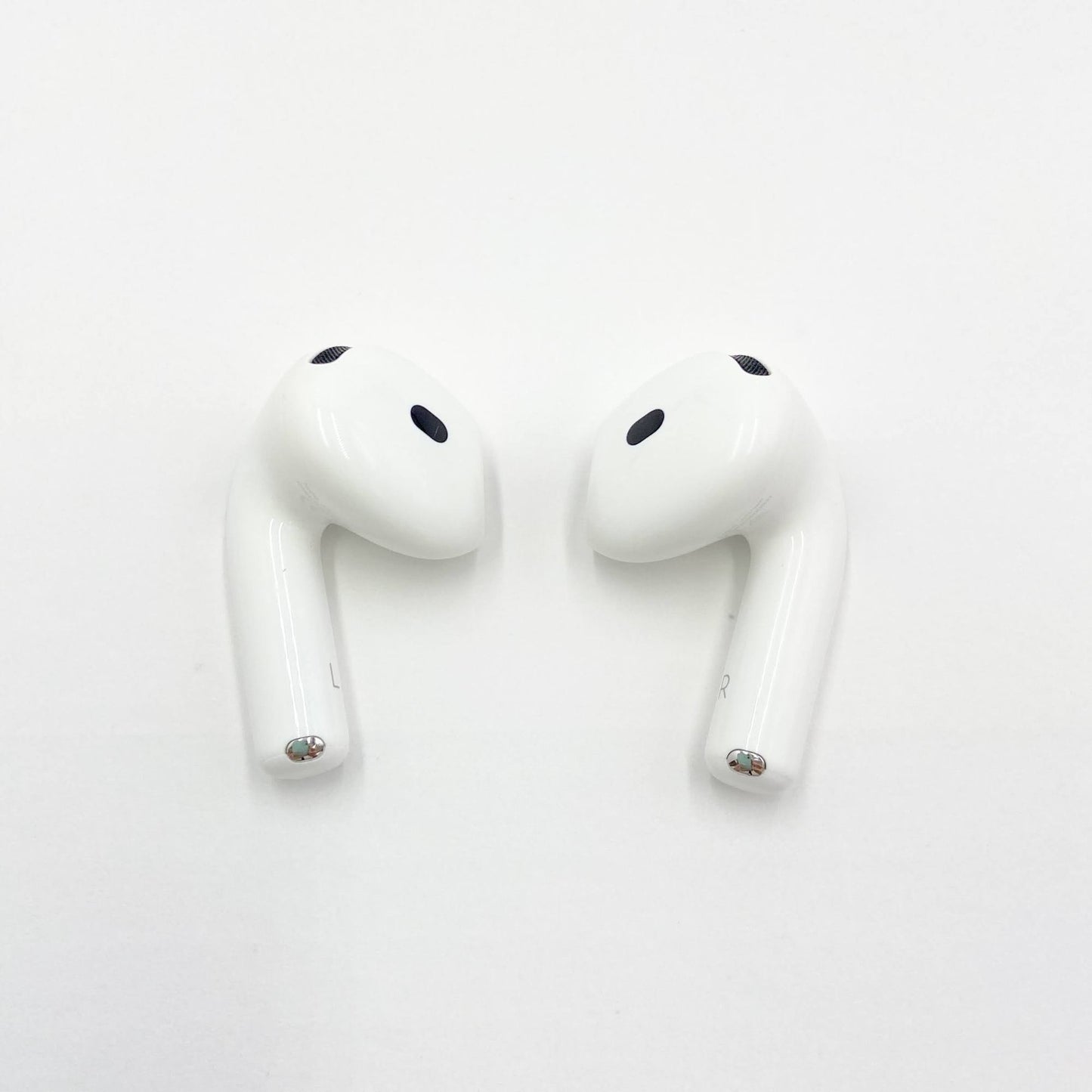 Apple アップル AirPods 4（ANC） アクティブノイズキャンセリング搭載モデル【C6748-C】