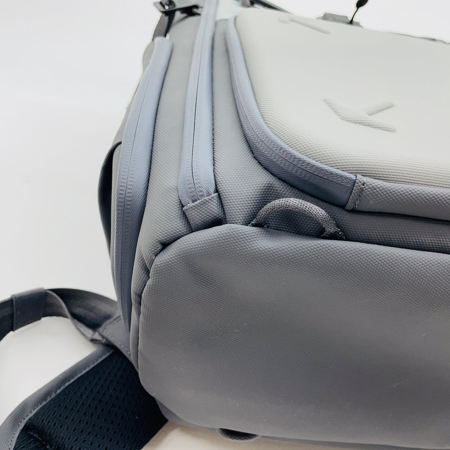 Ulanzi BP04 ハードシェルカメラバックパック【C4358】