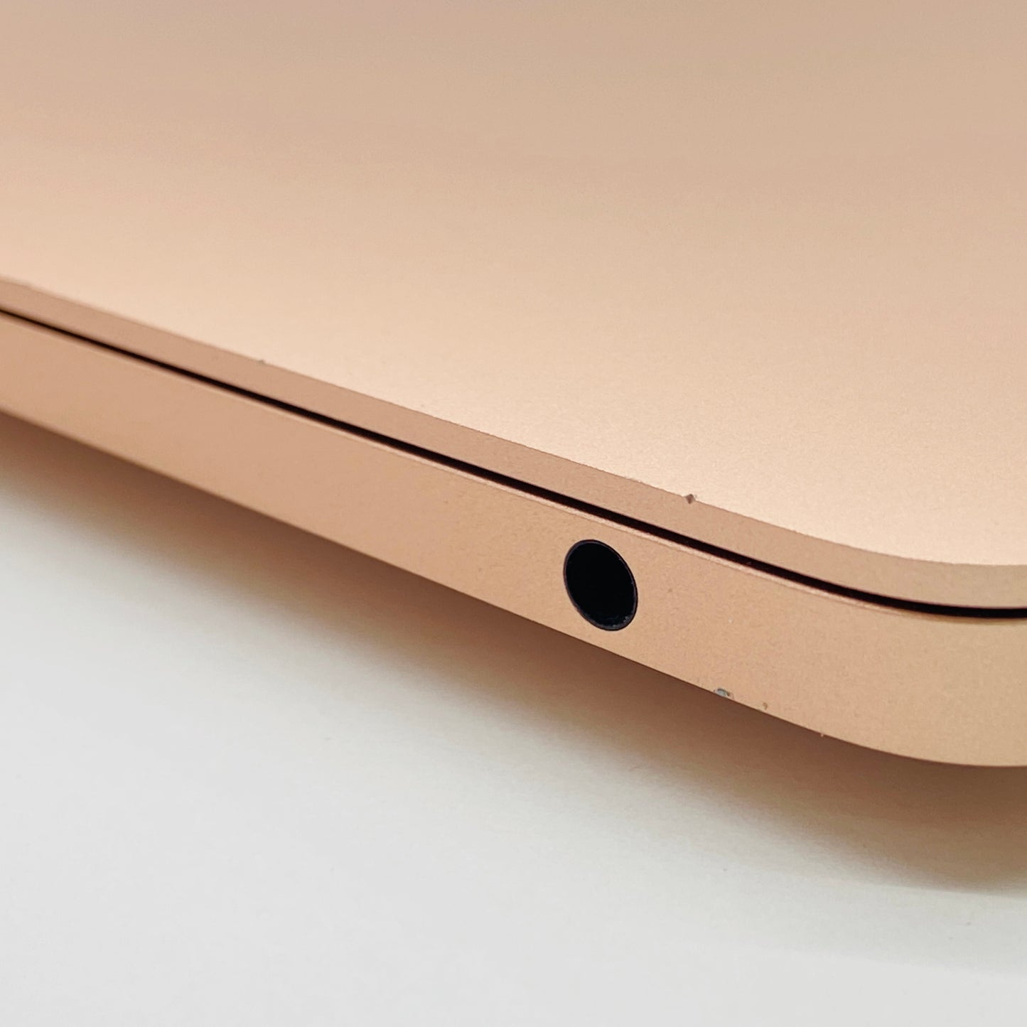 Apple MacBook Air 13インチ 2020 i5 8GB SSD 256GB ゴールド【C4253-80】