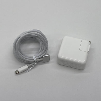 美品 MacBook Air 13インチ (Early 2025) Apple M4 10コア/16GB/SSD 256GB シルバー MW0W3J/A 【C6233−80】