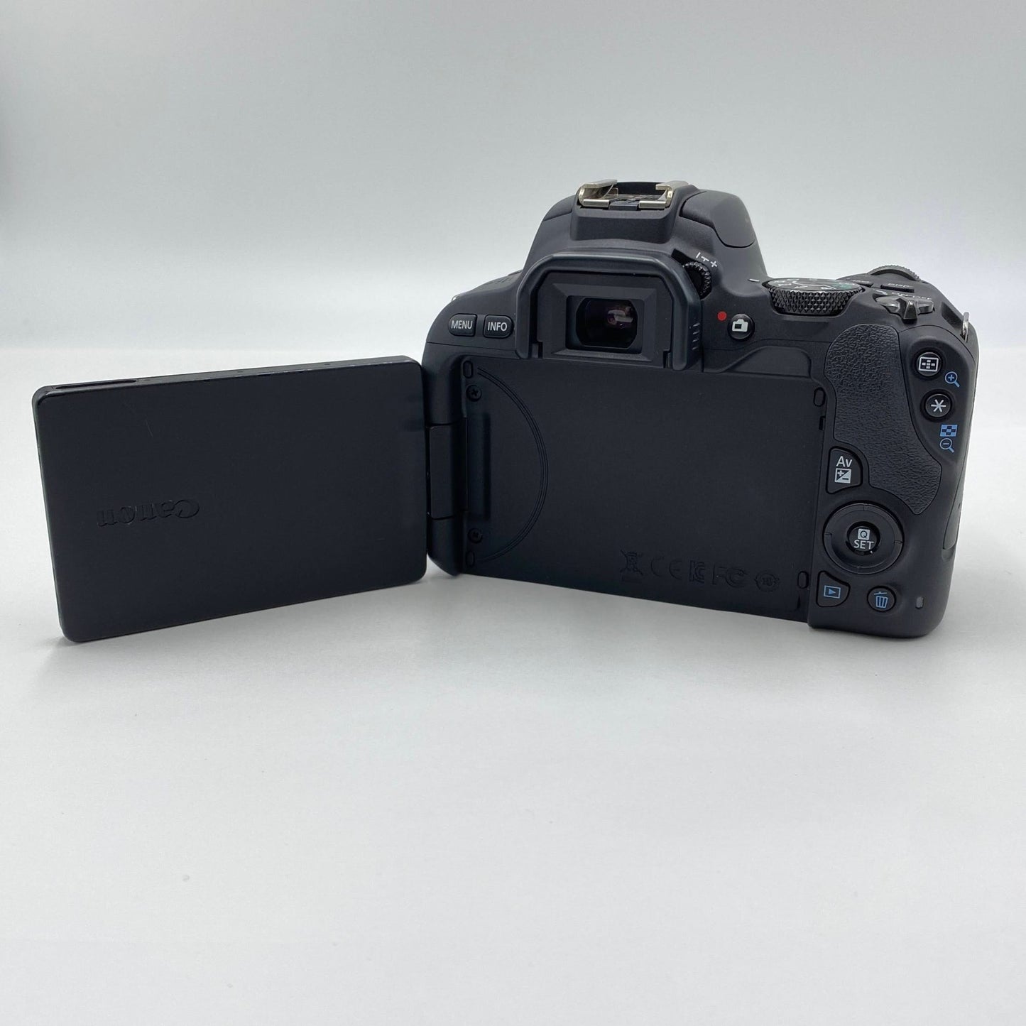 美品 キャノン Canon EOS Kiss X9 EF-S 18-55 IS STM レンズキット  【C4475-60】