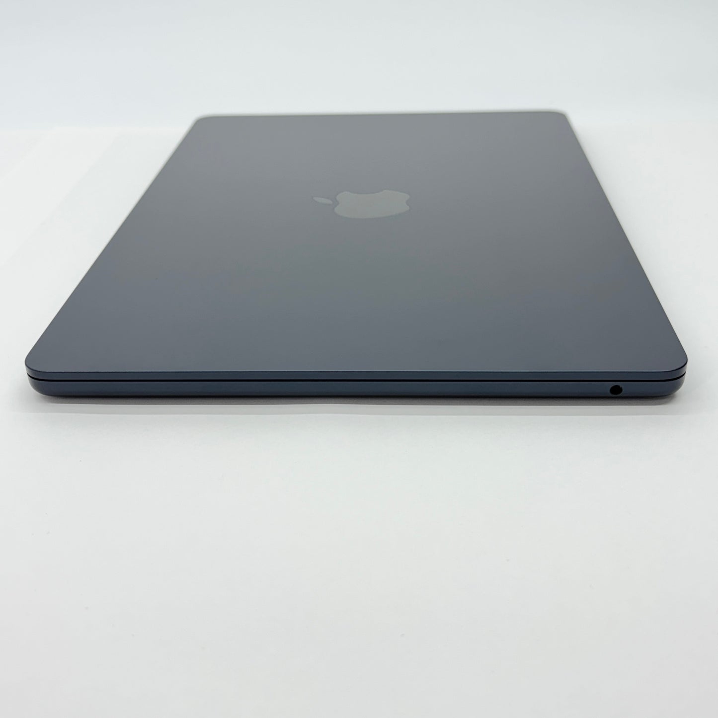 美品 新品同様 Apple MacBook Air MW123J/A M4 2025 16GB SSD 256GB 充放電回数3回 バッテリー最大容量100%【C5480-80】