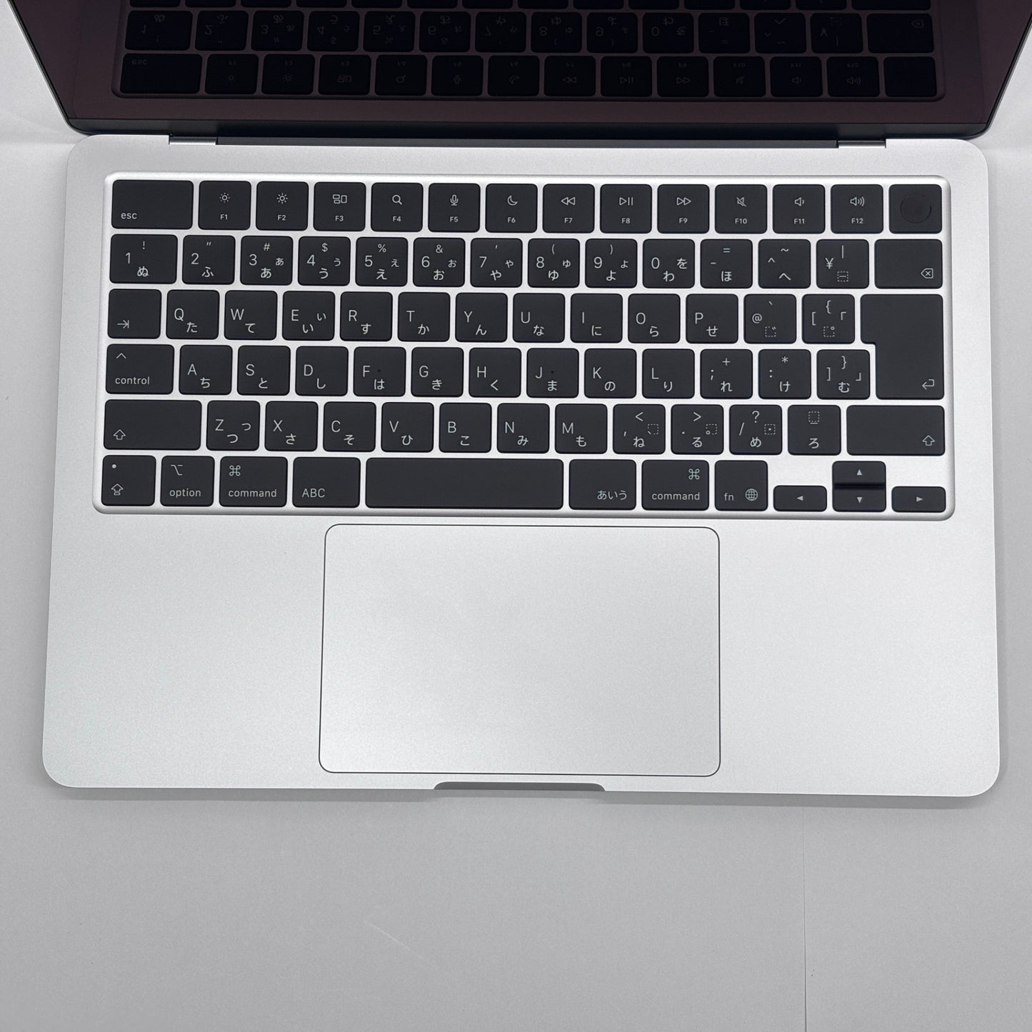 新品同様 美品 MacBook Air M5 13インチ 16GB 512GB MDH74J/A シルバー バッテリー最大容量100%【C8272-80】