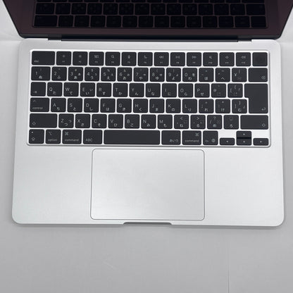 新品同様 美品 MacBook Air M5 13インチ 16GB 512GB MDH74J/A シルバー バッテリー最大容量100%【C8272-80】