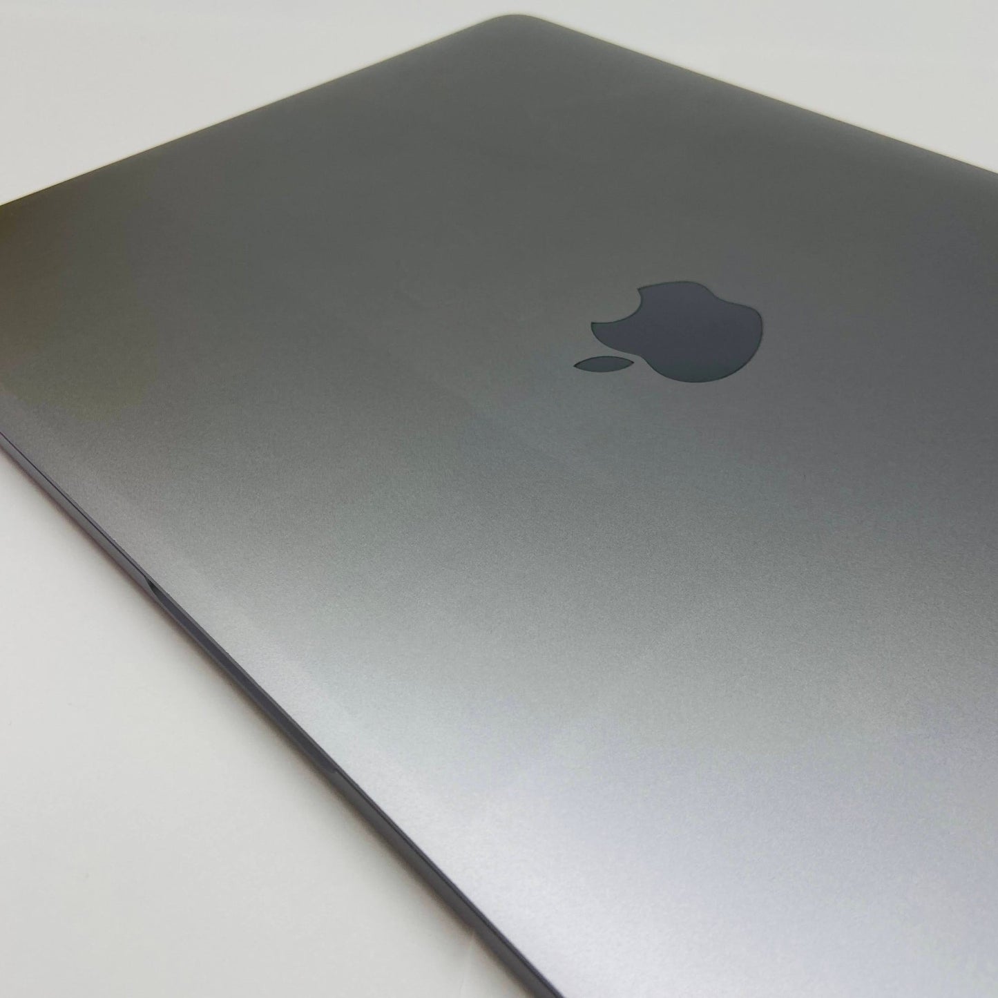 MacBook Pro 2022 13インチ M2 8コアCPU 10コアGPU 16GB 512GB バッテリー最大容量94% 【C3891-80】
