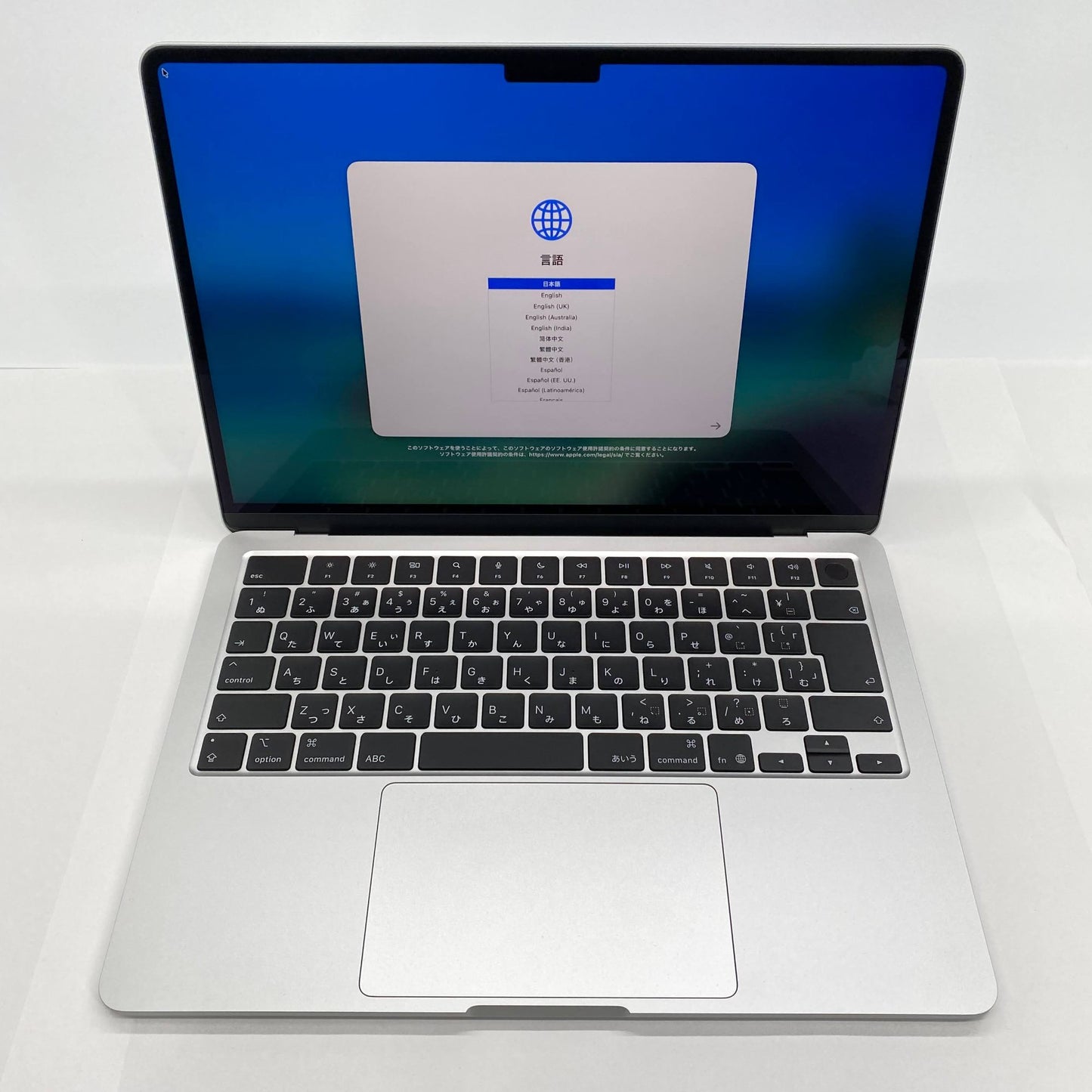 新品同様 美品 Apple MacBook Air 13インチ Early 2025 M4 10コア/16GB/SSD 256GB シルバー MW0W3J/A 充放電回数6回 バッテリー最大容量100% 【C6222-80】